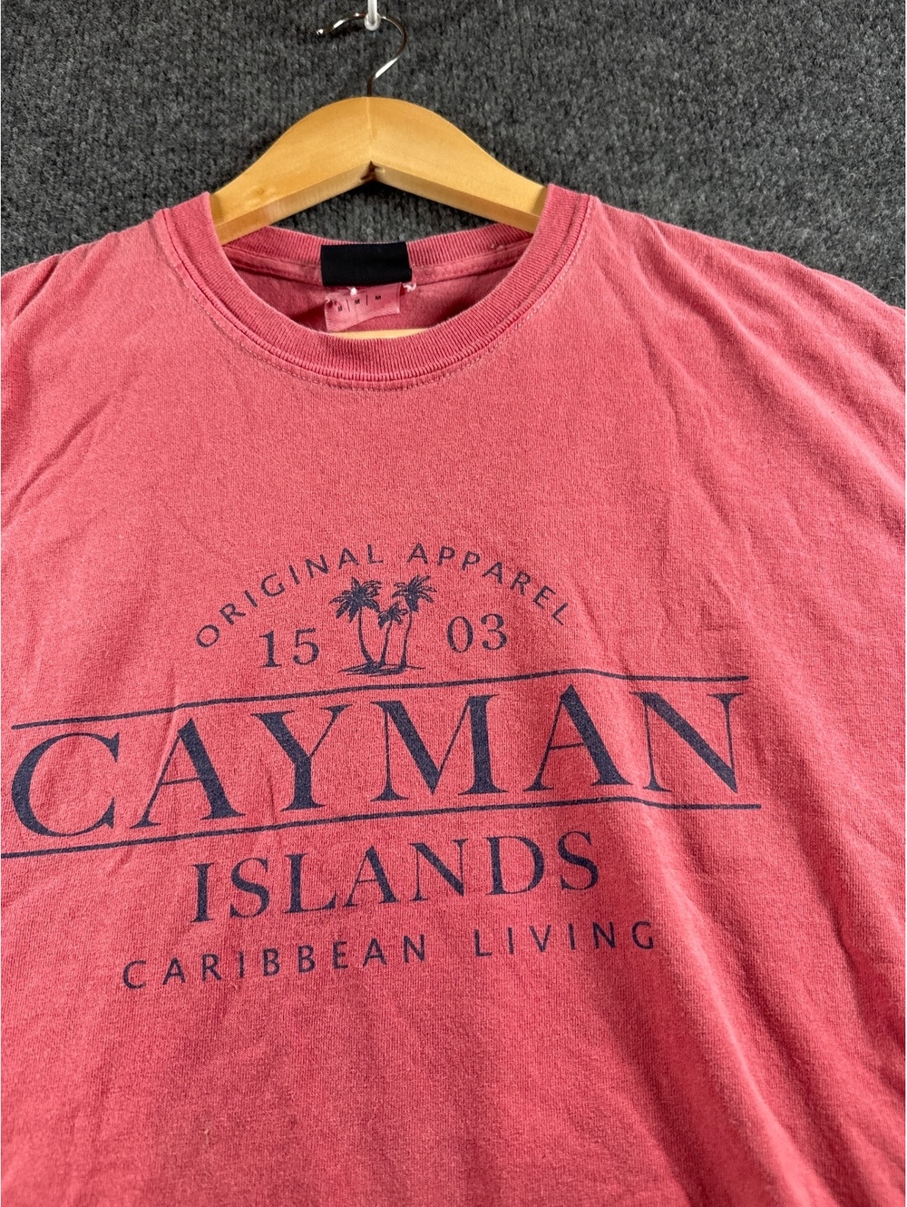 Blue 84 Cayman Islands Caribbean Living Mens M Red Graphic T-Shirt Palm Trees